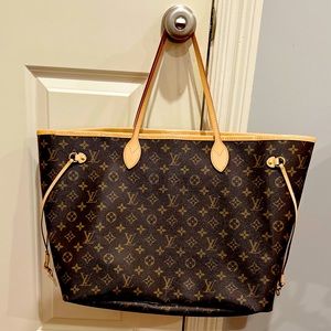 LV Neverfull GM~PAPERS, ORIGINAL BOX, AND DUSTER BAG INCLUDED!!! PRICE IS FIRM!!